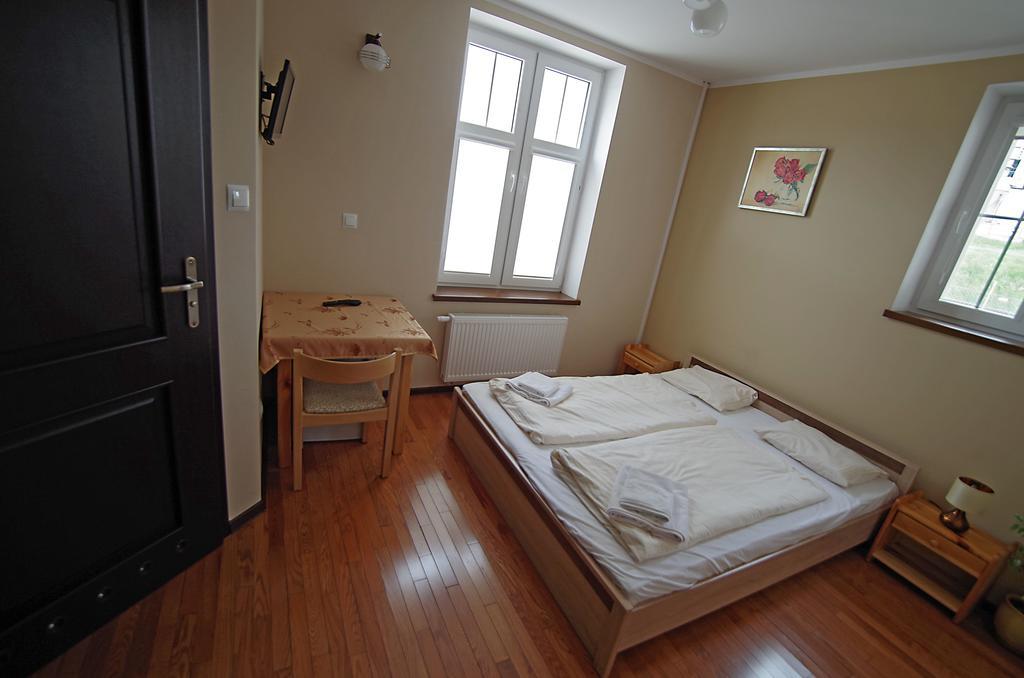 Hotelik Hermes Pieniezno Экстерьер фото